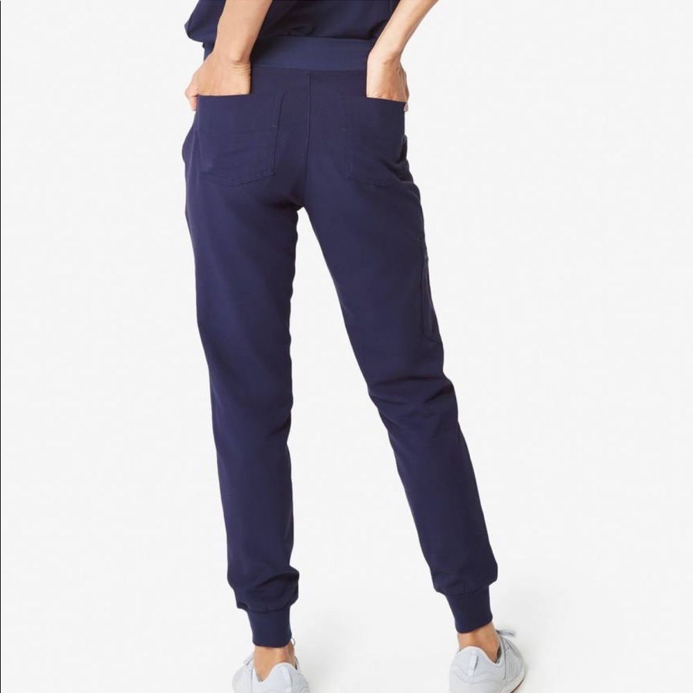 FIGS brand new navy Zamora Jogger scrub pants